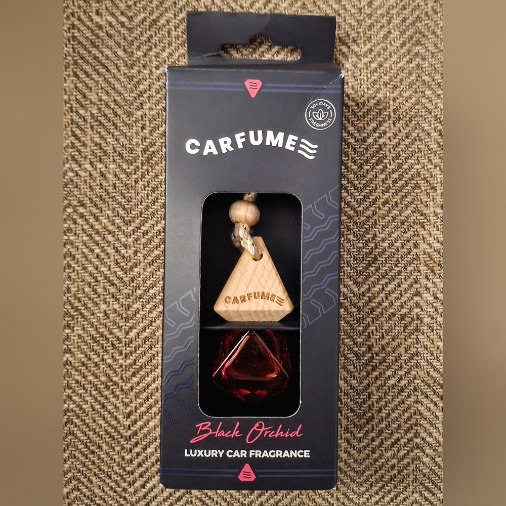 CARFUME Luxery Oil/ Wood Car Fragrance In Black Orchid